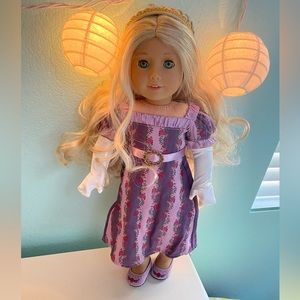 AMERICAN GIRL “Caroline’s Holiday Gown”, retired set, great condition!